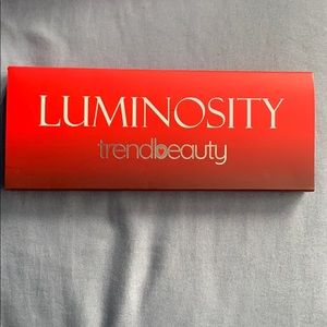 Luminosity palette by trend beauty